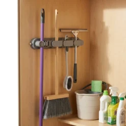 Accroche balai 3 emplacements plastique gris 29x6xH8cm