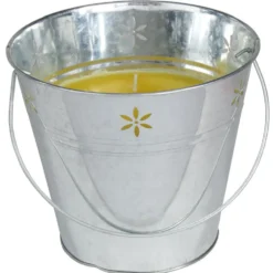 Bougie citronnelle dans seau