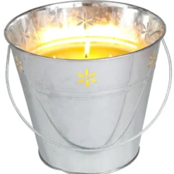 Bougie citronnelle dans seau
