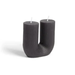 Bougie lettre U noire 6x4xH9cm