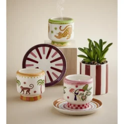 Bougie parfumée dans pot céramique motif animal tropical Ø8xH8cm (3 modèles)