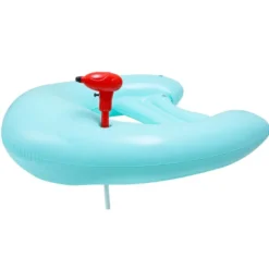 Bâteau gonflable avec pistolet à eau intégré