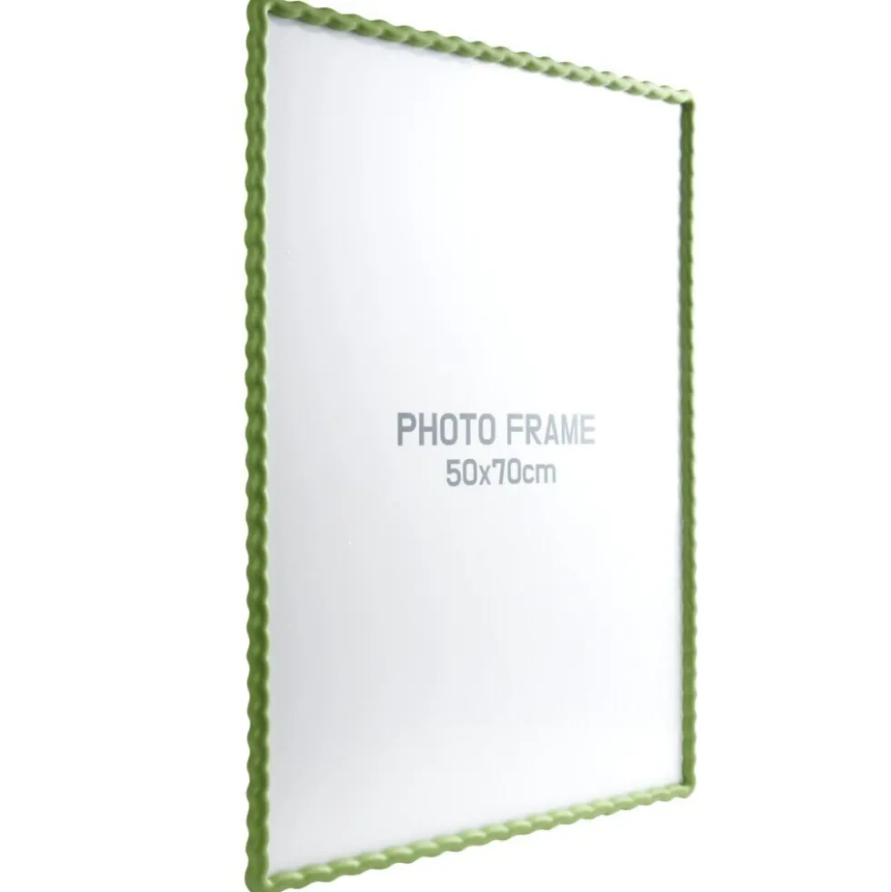 Cadre photo bord vague plastique coloré 54x74cm pour photo 50x70cm (3 modèles)