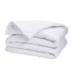 Couette 2 personnes 240x220cm tempérée microfibre lavée toucher doux uni blanc