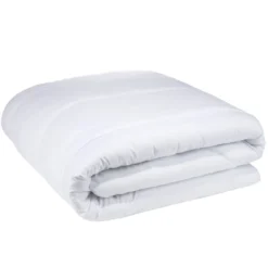 Couette tempérée 1 personne lavable à 95°C polyester blanc 140x200cm