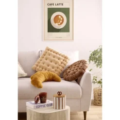 Cousin forme croissant marron L40cm