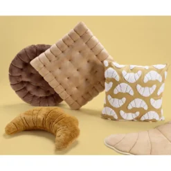 Coussin carré forme biscuit au beurre marron 40x40cm