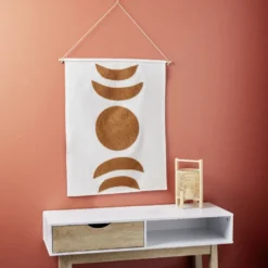 Décoration murale toile motif lune coton beige et terracotta