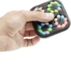Jeu de casse tête avec perles 4 couleurs 10x10cm