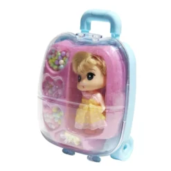 Mini poupée avec perles dans valisette H17,5cm