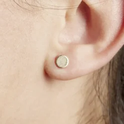 Paire de boucles d'oreilles femme puces x3 en métal Ø1cm (3 modèles)