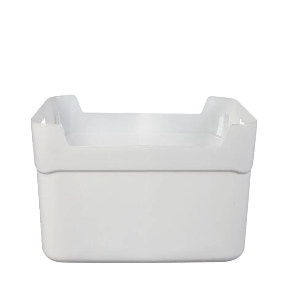 Panière en plastique coloré