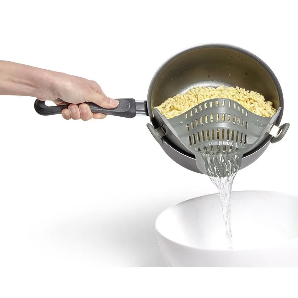 Passoire casserole à clips silicone gris