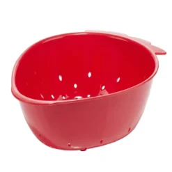 Passoire plastique rouge forme fraise
