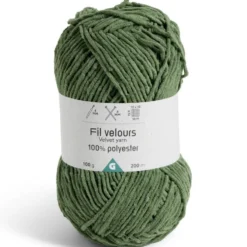 Pelote fil à tricoter 200m effet velours polyester vert 100g