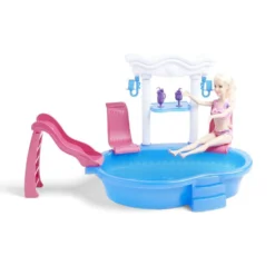 Poupée Elly avec accessoires piscine