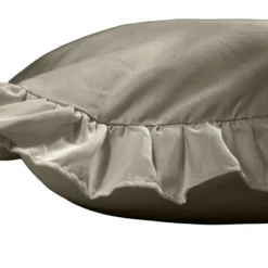Taie d'oreiller carrée satinée unie à volants 63x63cm (3 modèles)