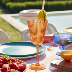 Verre à pied plastique orange 25cl